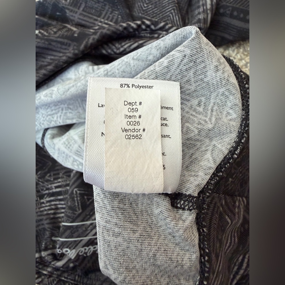 Eddie Bauer Capri Leggings - Picture 6 of 6